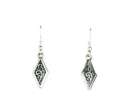 Silver Filigree Kite Necklace Set
