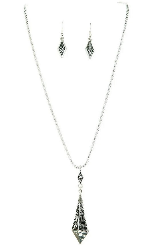 Silver Filigree Kite Shape Necklace Set